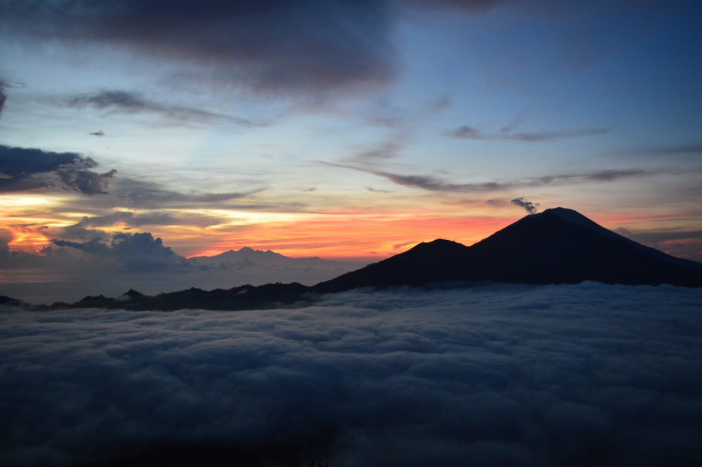  Mont  Batur  UC of Bali