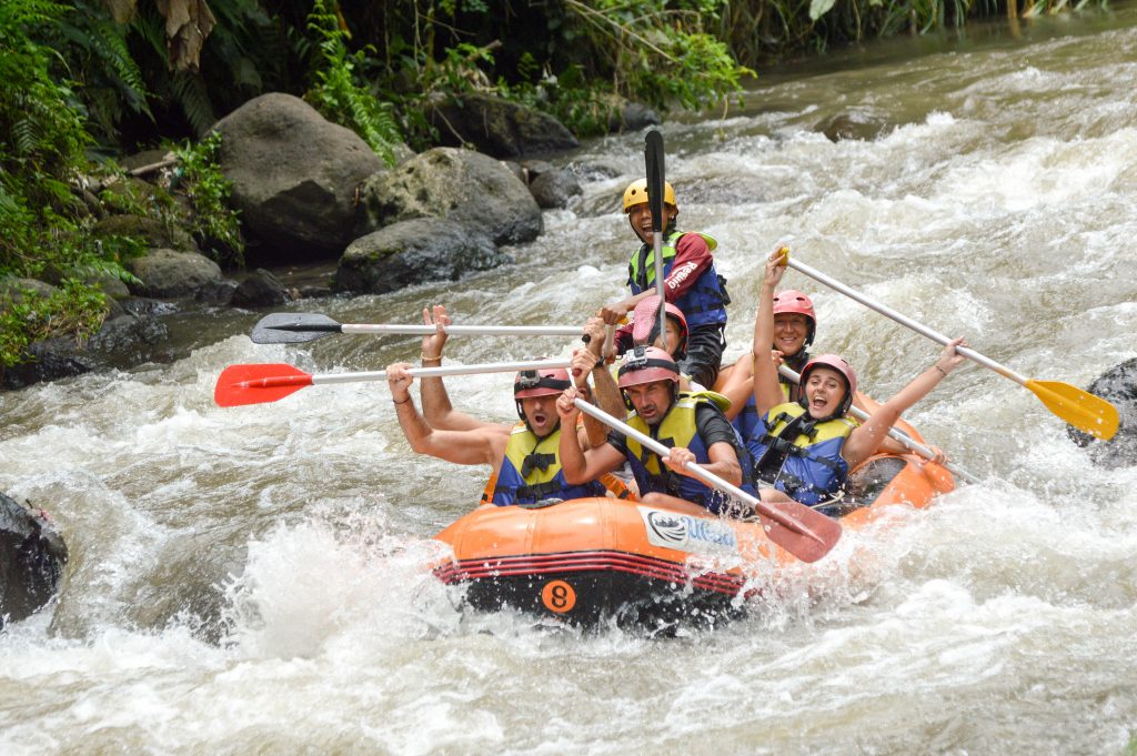 Rafting sur agung river 